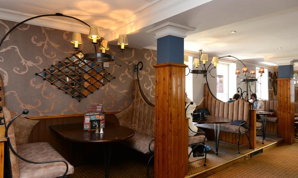 Wynnstay Arms, Wrexham By Marston'S Inns Eksteriør bilde