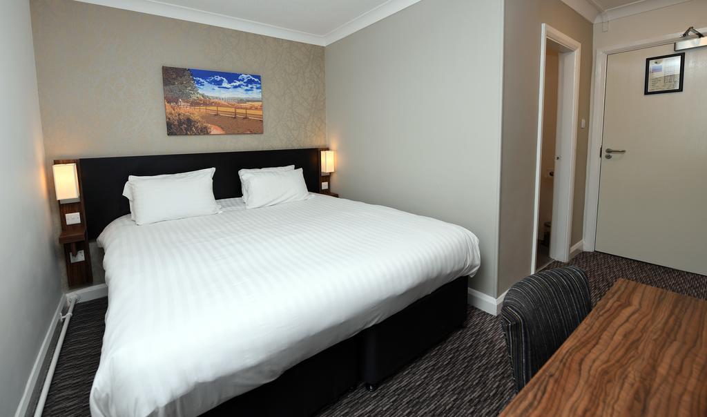 Wynnstay Arms, Wrexham By Marston'S Inns Eksteriør bilde
